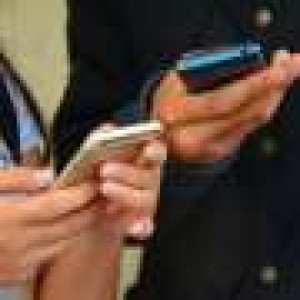 Apple plans to make it easier to text between iPhones and Androids