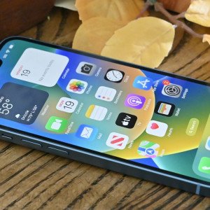 Apple's iPhone SE 4 rumored to launch early in 2025