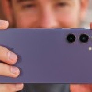 Samsung Galaxy S24 phones start receiving first major camera update